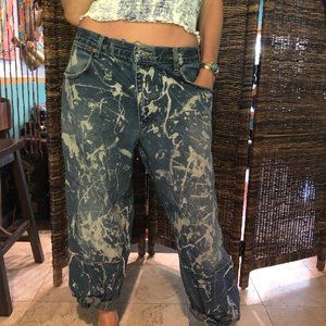 Levis Paint Splatter pants with Embroidery